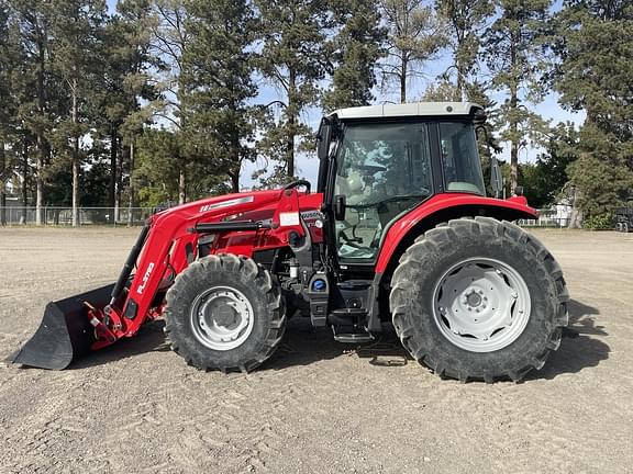 Image of Massey Ferguson 5713S equipment image 1