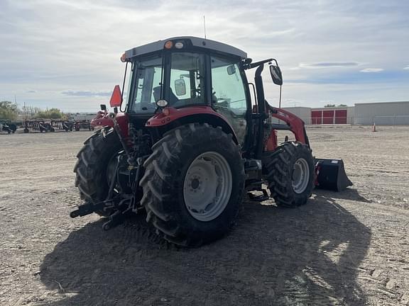 Image of Massey Ferguson 5713S equipment image 4