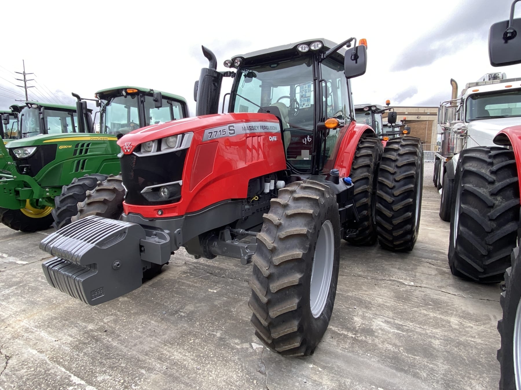2020 Massey Ferguson 7715S Equipment Image0