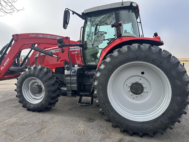 Image of Massey Ferguson 7724S equipment image 3