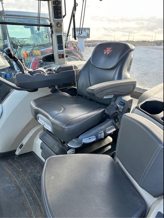 Image of Massey Ferguson 8735S equipment image 2