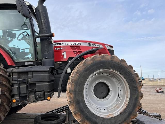 Image of Massey Ferguson 8735S equipment image 2