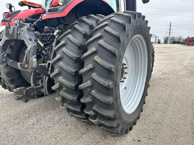 Image of Massey Ferguson 8737S equipment image 4