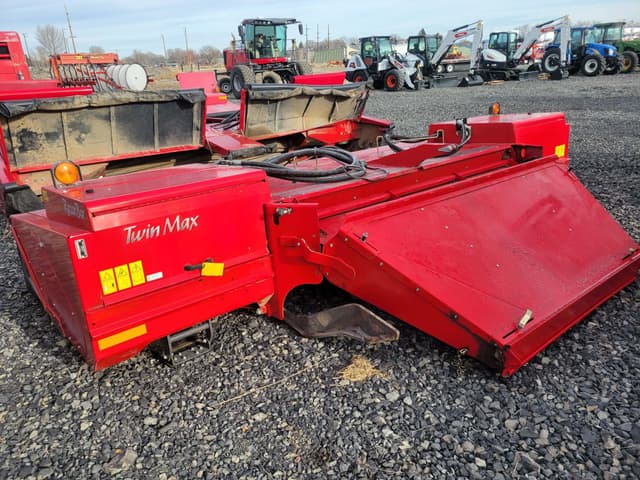 Image of Massey Ferguson 9316D equipment image 2