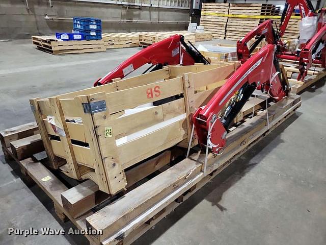 Image of Massey Ferguson FLX2815 equipment image 4