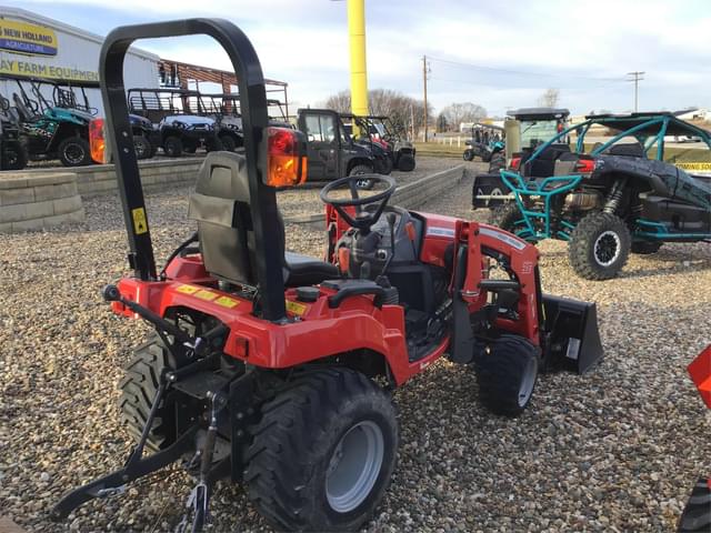 Image of Massey Ferguson GC1723E equipment image 4