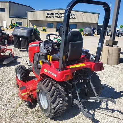 Image of Massey Ferguson GC1723E equipment image 4