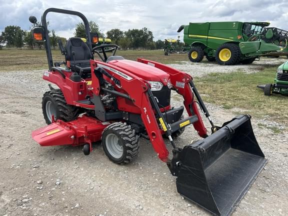 Image of Massey Ferguson GC1725M equipment image 3