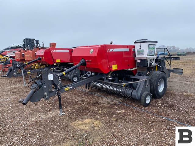 Image of Massey Ferguson 1844S equipment image 2