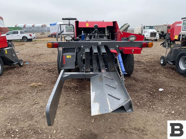 Image of Massey Ferguson 1844S equipment image 4