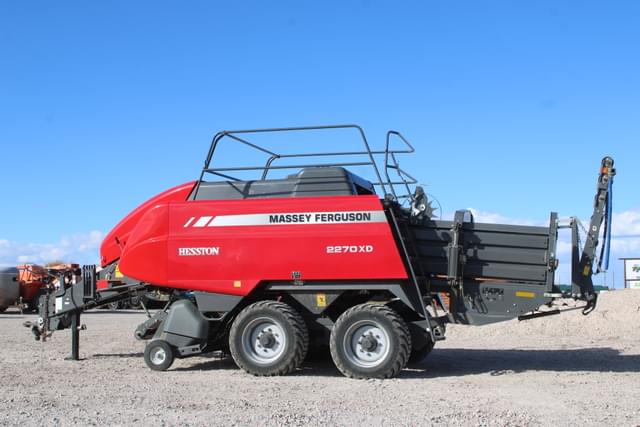 Image of Massey Ferguson 2270XD equipment image 4