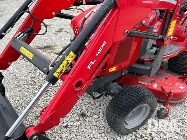 Image of Massey Ferguson GC1723 equipment image 2