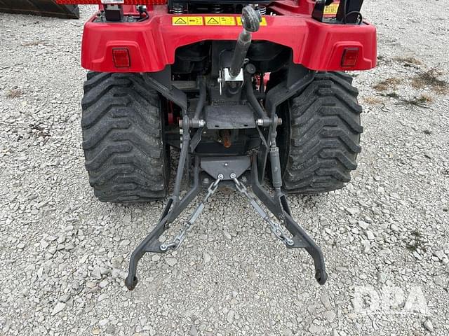 Image of Massey Ferguson GC1723 equipment image 4