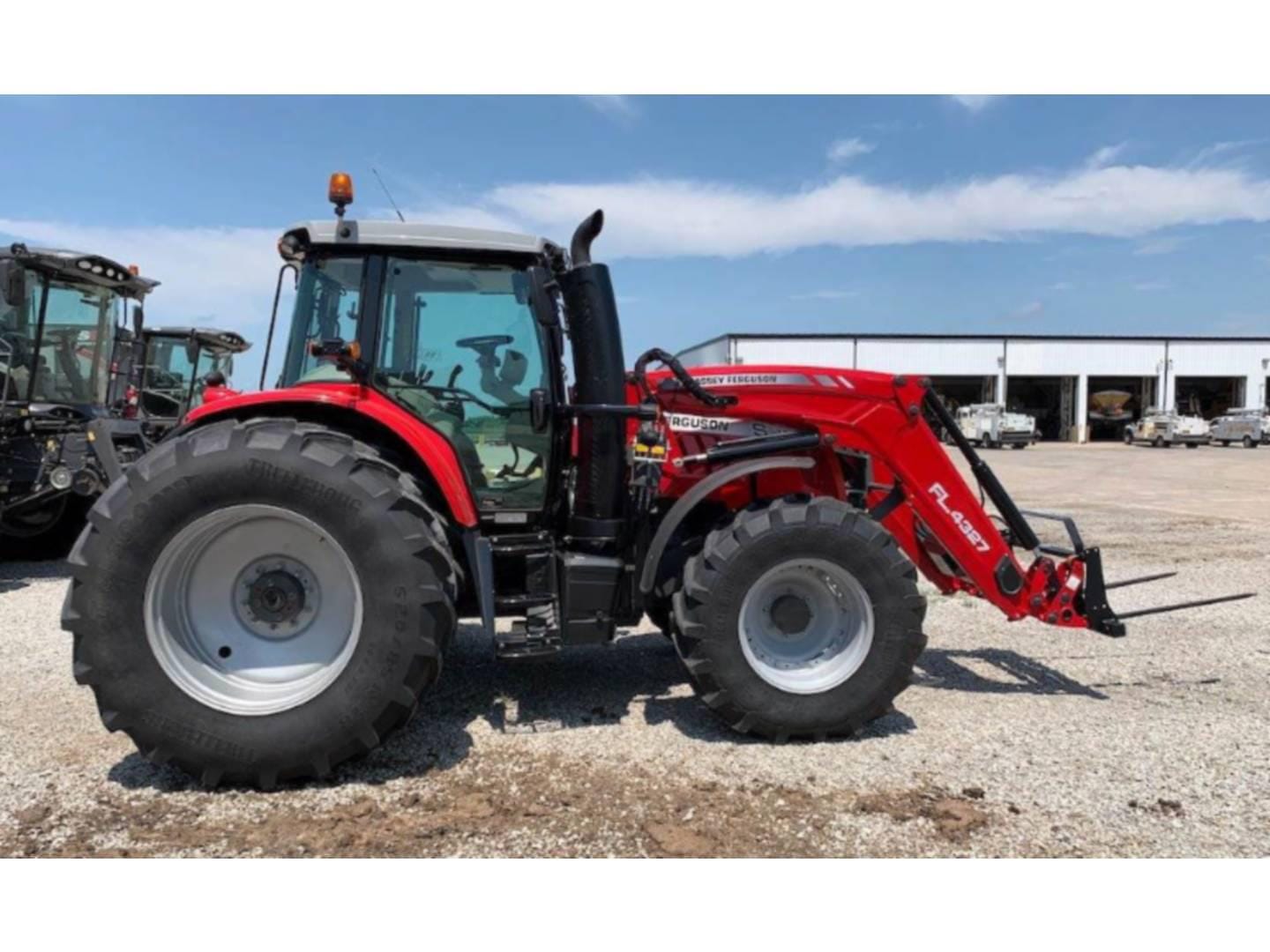 Main image Massey Ferguson 7715
