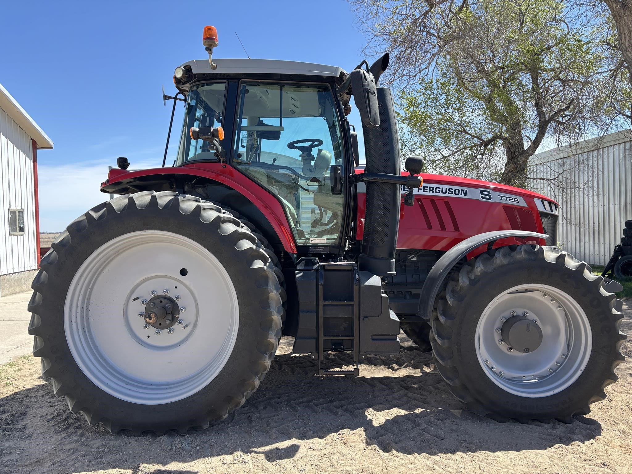 2020 Massey Ferguson 7726S Equipment Image0