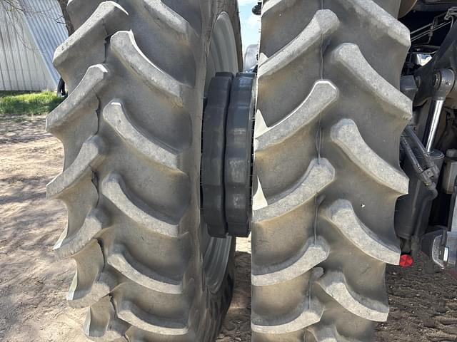 Image of Massey Ferguson 7726S equipment image 4