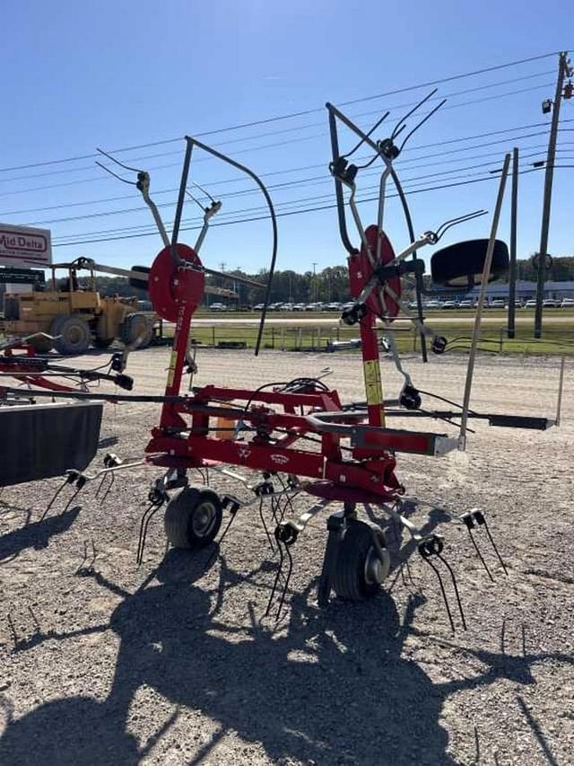 Image of Massey Ferguson TD524 equipment image 3