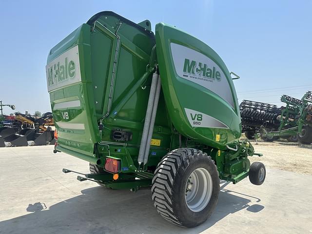 Image of McHale V8 950 equipment image 1