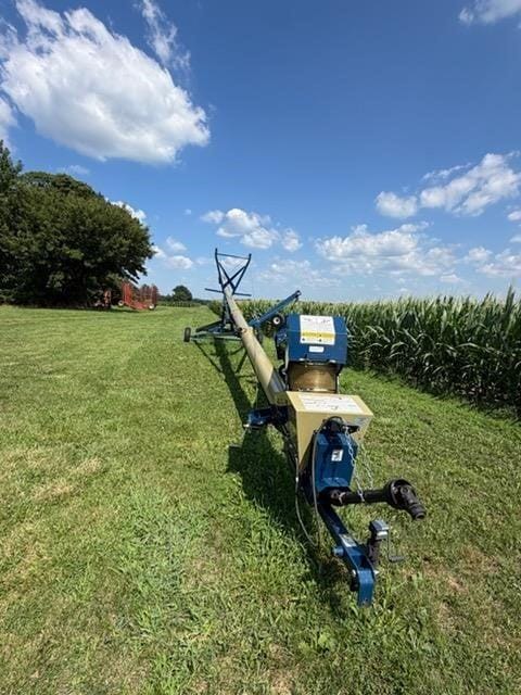 2020 Harvest International H1064XT Equipment Image0