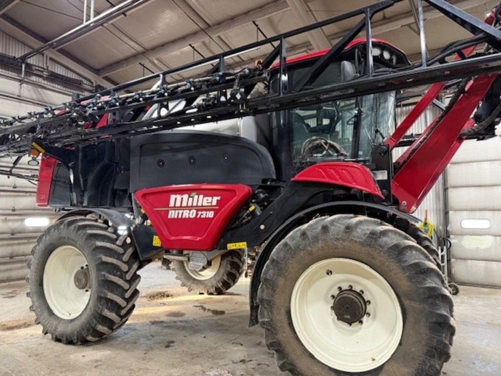 2020 Miller Nitro 7310 Equipment Image0