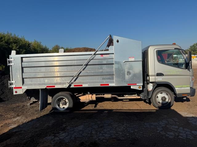 Image of Mitsubishi Fuso equipment image 4