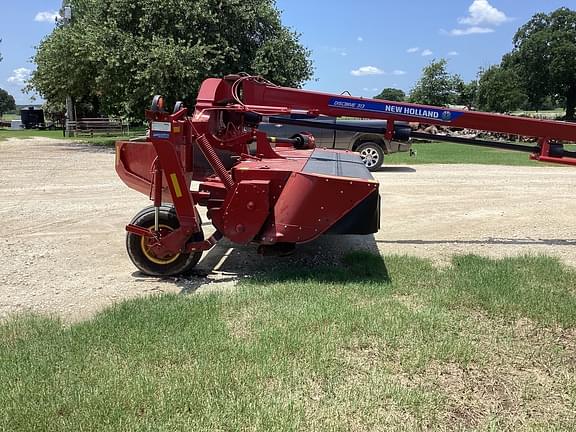 Image of New Holland 313 equipment image 3
