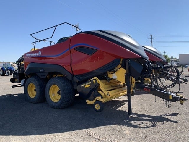 2020 New Holland Big Baler 340 Equipment Image0