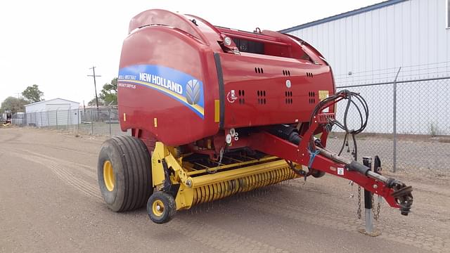 Image of New Holland RB560 Specialty Crop Plus equipment image 1