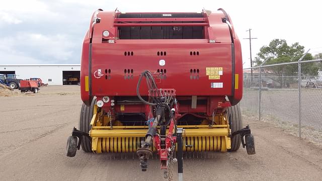 Image of New Holland RB560 Specialty Crop Plus equipment image 3