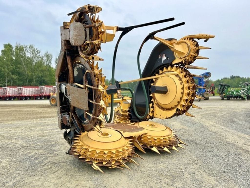 2020 New Holland 750BFI Equipment Image0