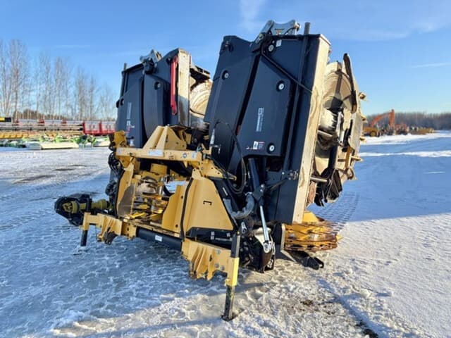 Image of New Holland 900BFI equipment image 3