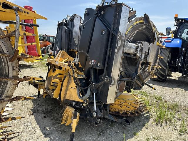 Image of New Holland 900BFI equipment image 3