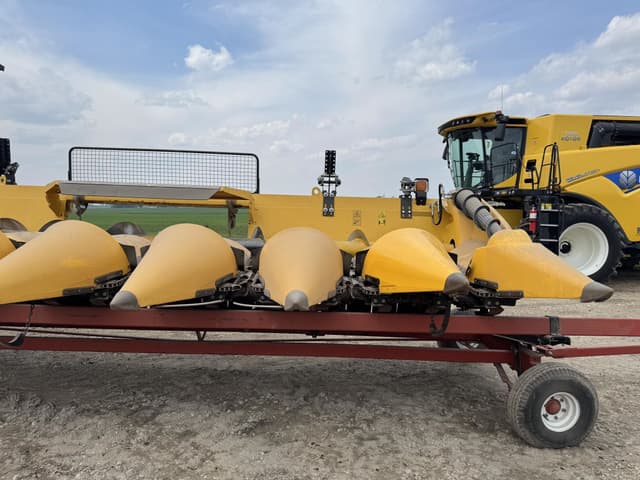 Image of New Holland 980CR equipment image 2