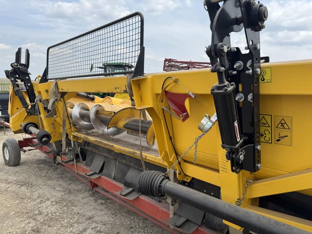 Image of New Holland 980CR equipment image 4