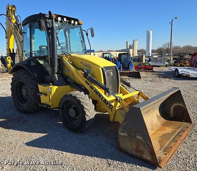 Image of New Holland B95C equipment image 2