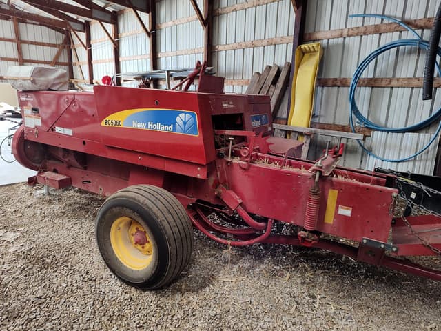 Image of New Holland BC5060 equipment image 2