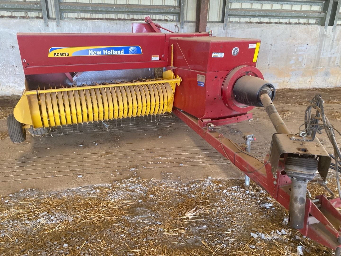 2020 New Holland BC5070 Equipment Image0