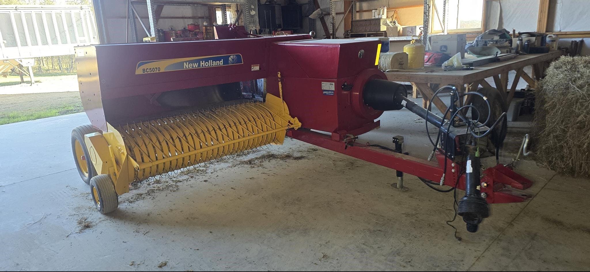 2020 New Holland BC5070 Equipment Image0