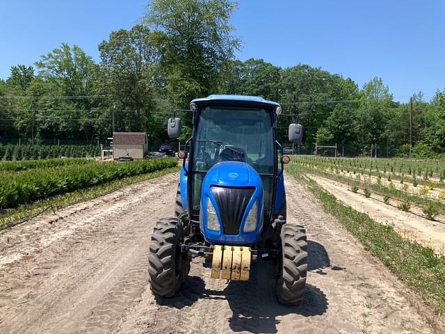 Image of New Holland Boomer 55 equipment image 1