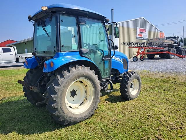 Image of New Holland Boomer 55 equipment image 1