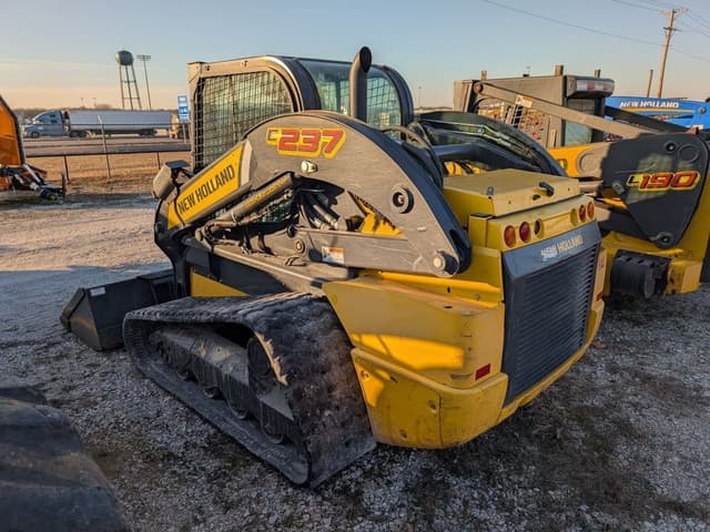 Image of New Holland C237 equipment image 4