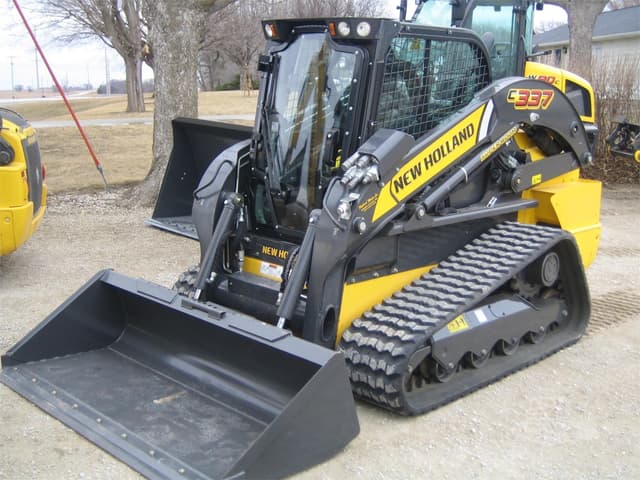 Image of New Holland C337 equipment image 4