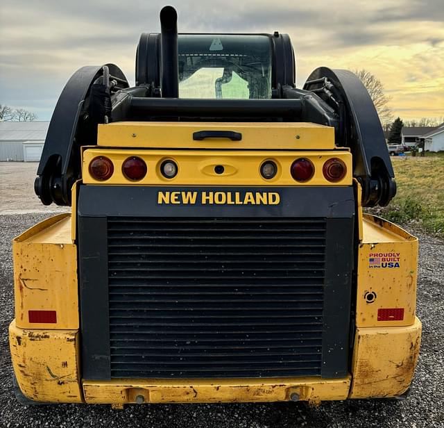 Image of New Holland C337 equipment image 4