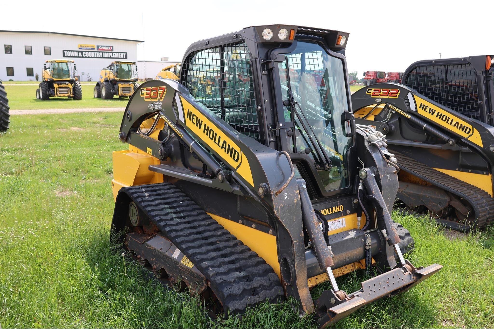 2020 New Holland C337 Equipment Image0