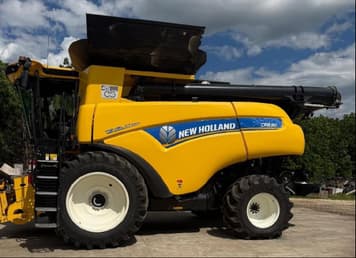 Main image New Holland CR8.90