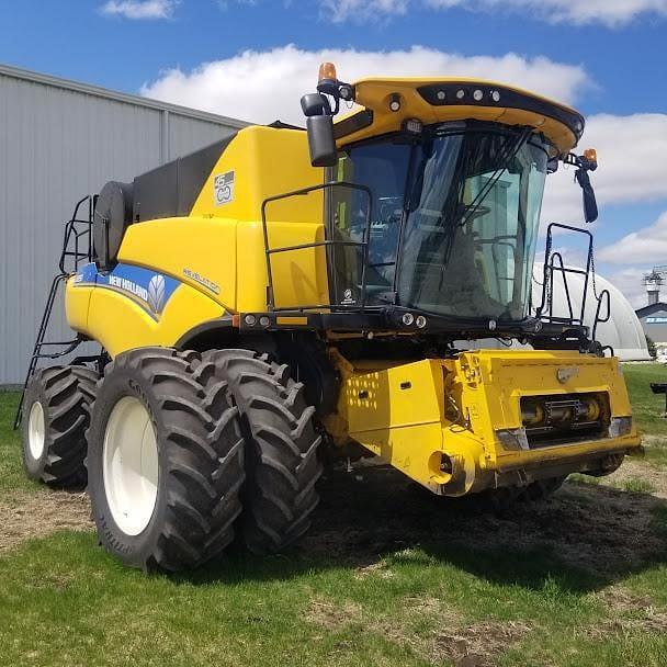 Image of New Holland CR8.90 equipment image 1