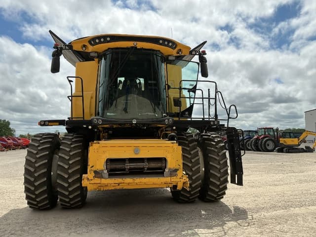 Image of New Holland CR8.90 equipment image 1