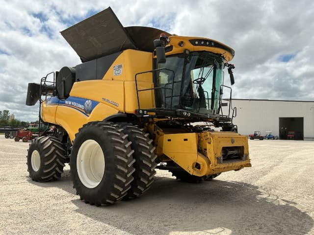 Image of New Holland CR8.90 equipment image 2