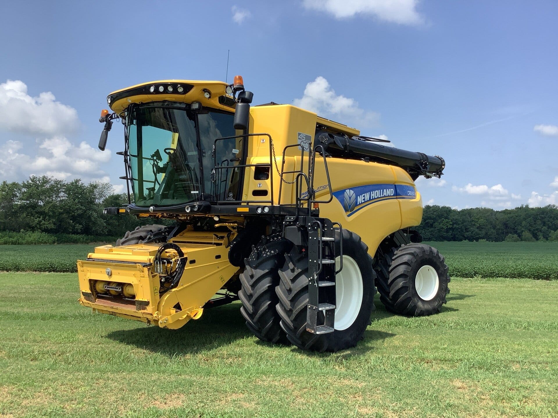 2020 New Holland CR8.90 Equipment Image0