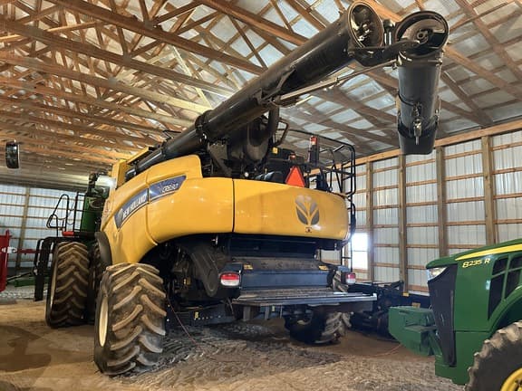 Image of New Holland CR8.90 equipment image 3